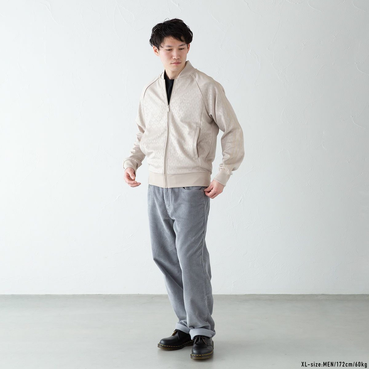 アディダスオリジナルス　モノグラム　トラックトップ　XL トラックジャケット アディダス オリジナルス グラフィック モノグラム SST トラックトップ