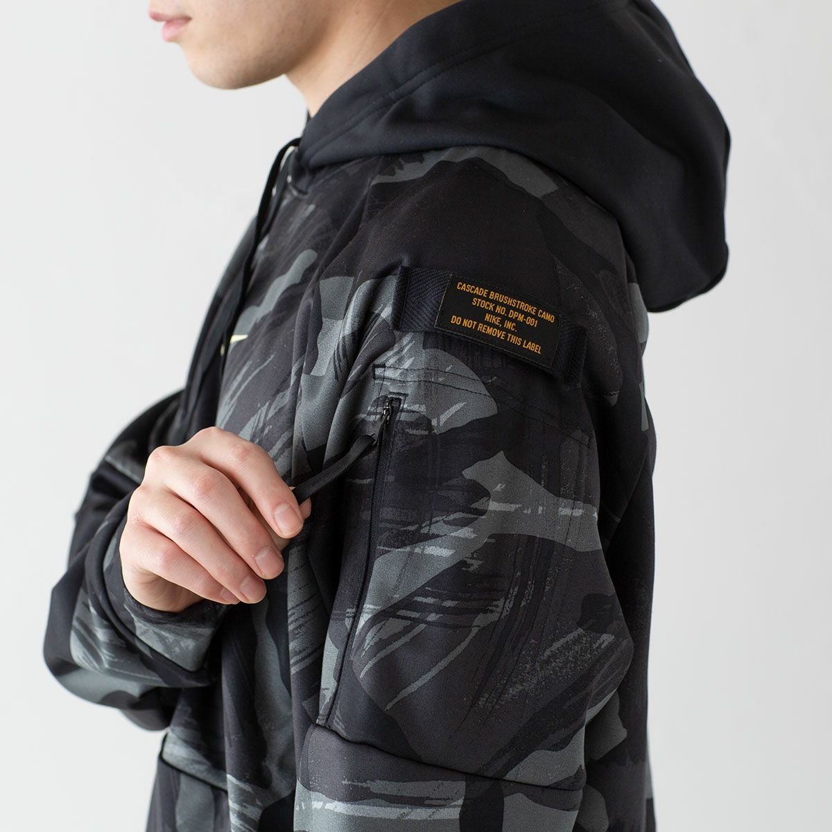 10%OFF】 ナイキ Therma-FIT メンズ オールオーバー カモ フィットネス