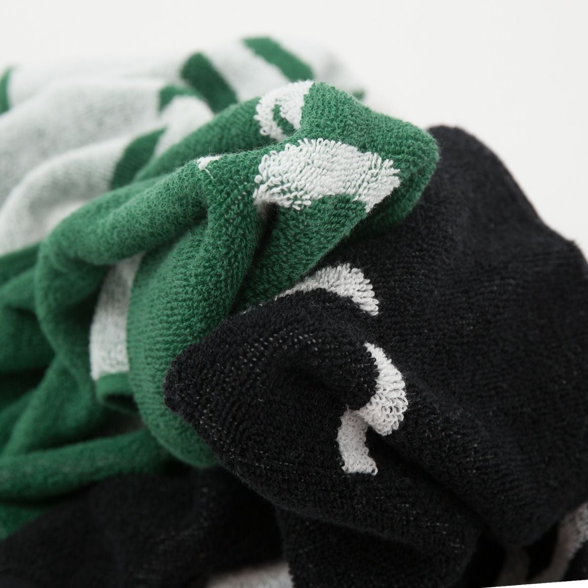 ラコステ ゴルフ フェイスタオル カラビナ付き LACOSTE LN009J