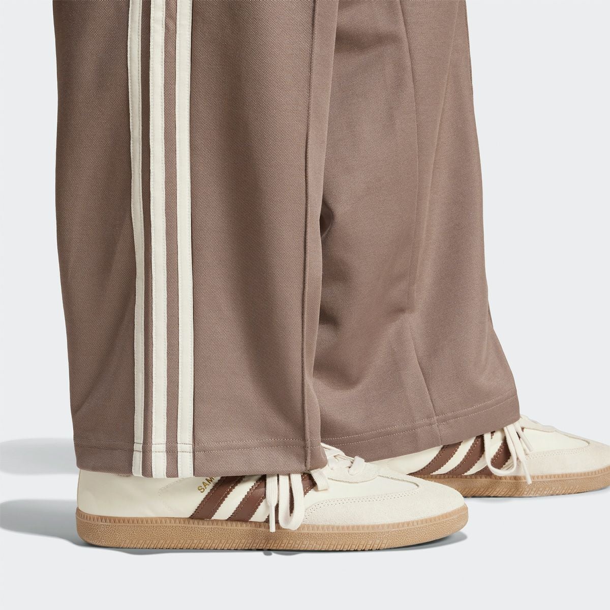adidasアディカラー バギーフィット ファイヤーバードトラックパンツ アディダス オリジナルス アディカラー バギーフィット ファイヤー