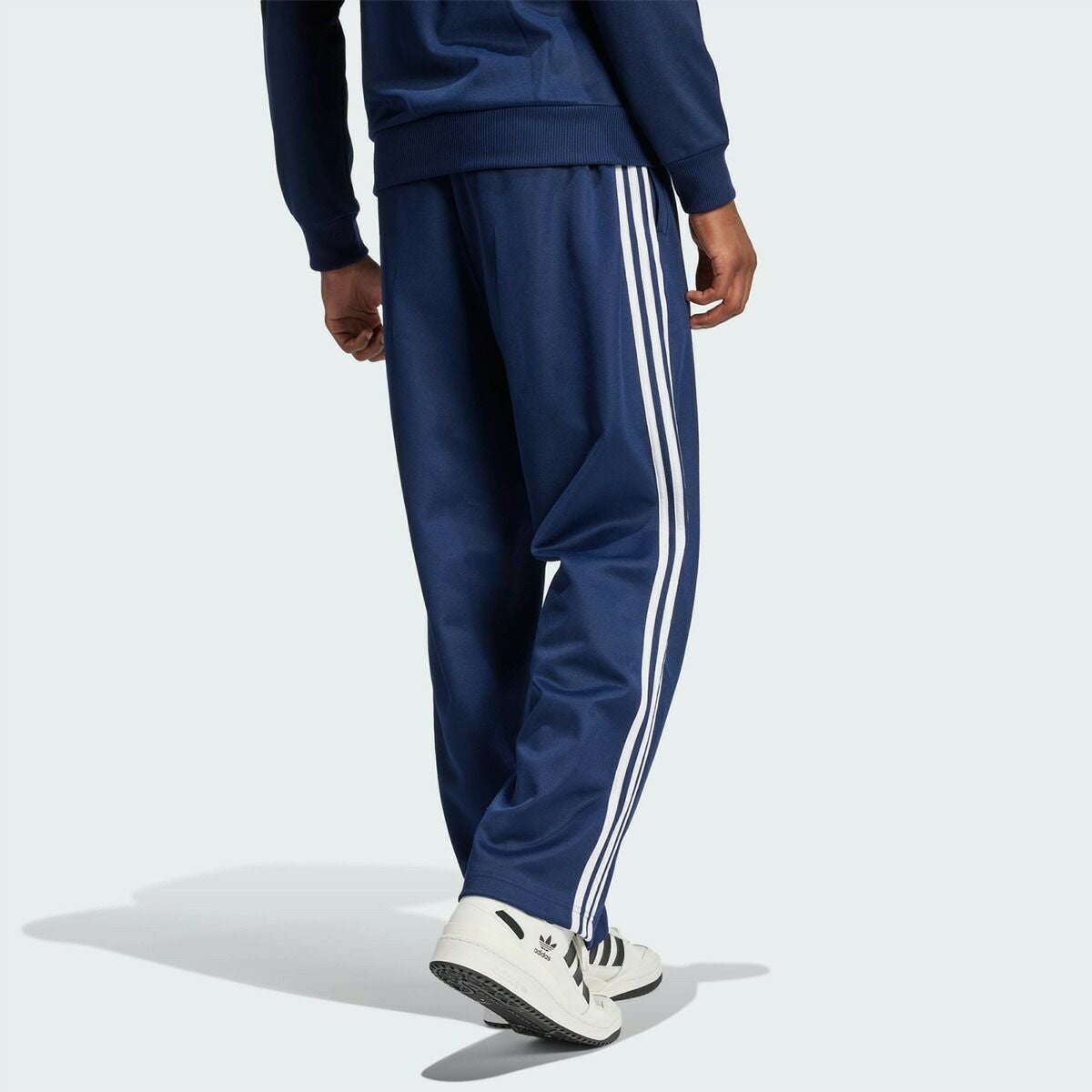adidas バギーフィット ファイヤーバード トラックパンツ ブラック M adidas バギーフィット ファイヤーバード トラックパンツ (adidas