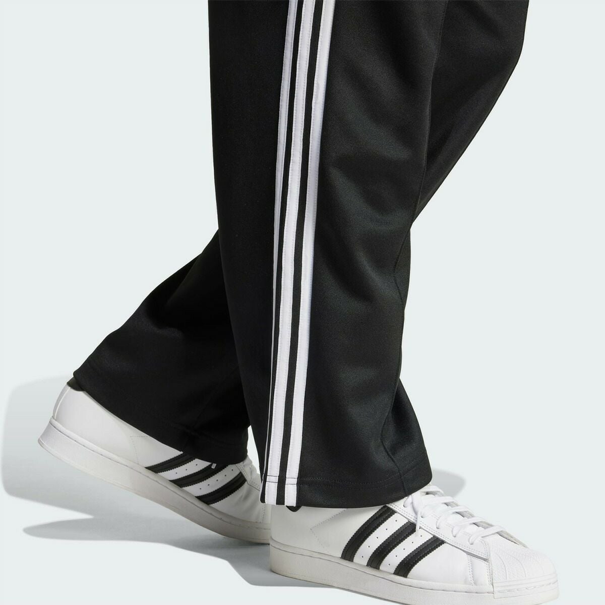 adidasバギーフィットファイヤーバードトラックパンツ L 新品レングス短い アディカラー バギーフィット ファイヤーバードトラックパンツ