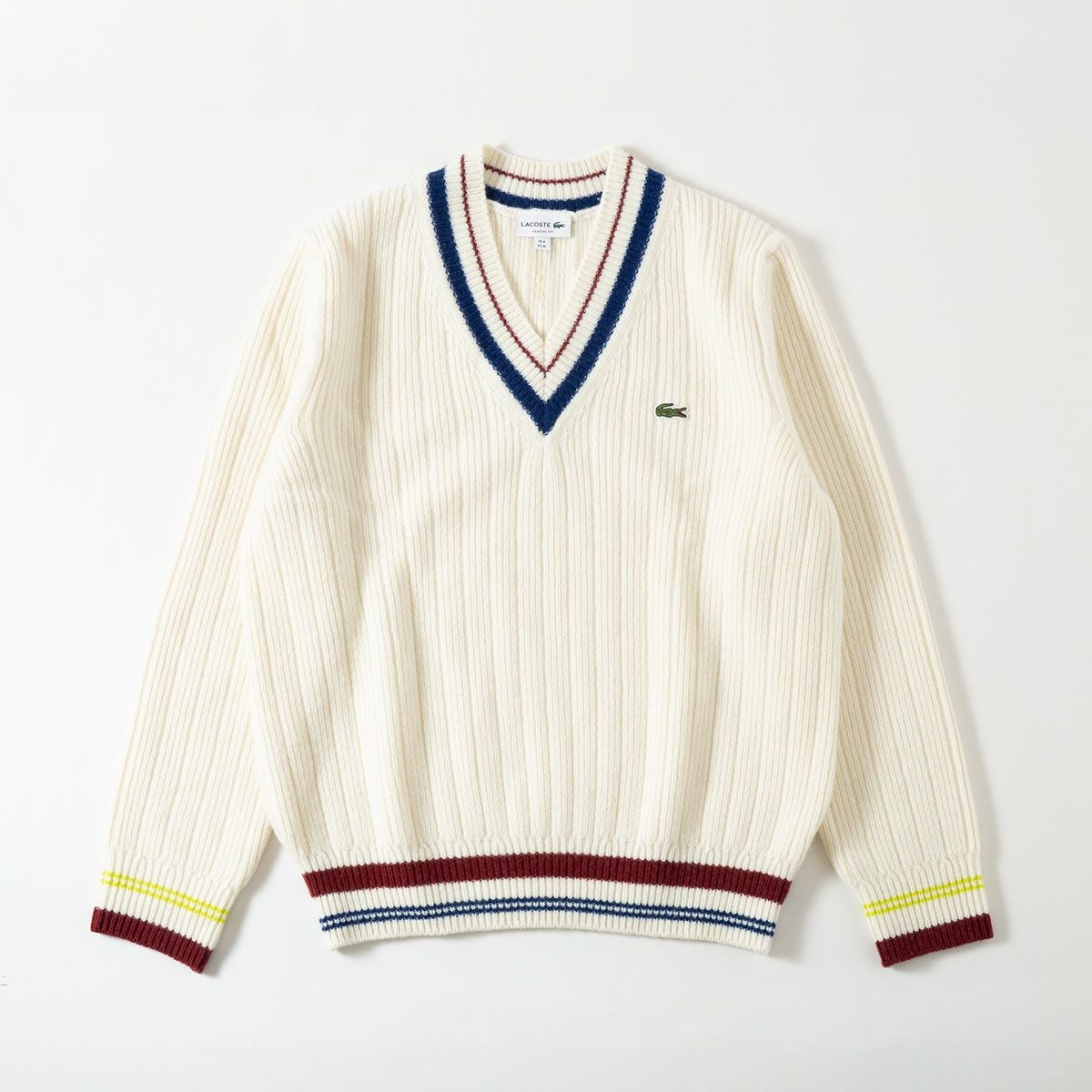 美品　LACOSTE ラコステ　薄手ニット　トップス　スリット　リブ　人気 LACOSTE - 美品 LACOSTE ラコステ 薄手ニット トップス スリット リブ