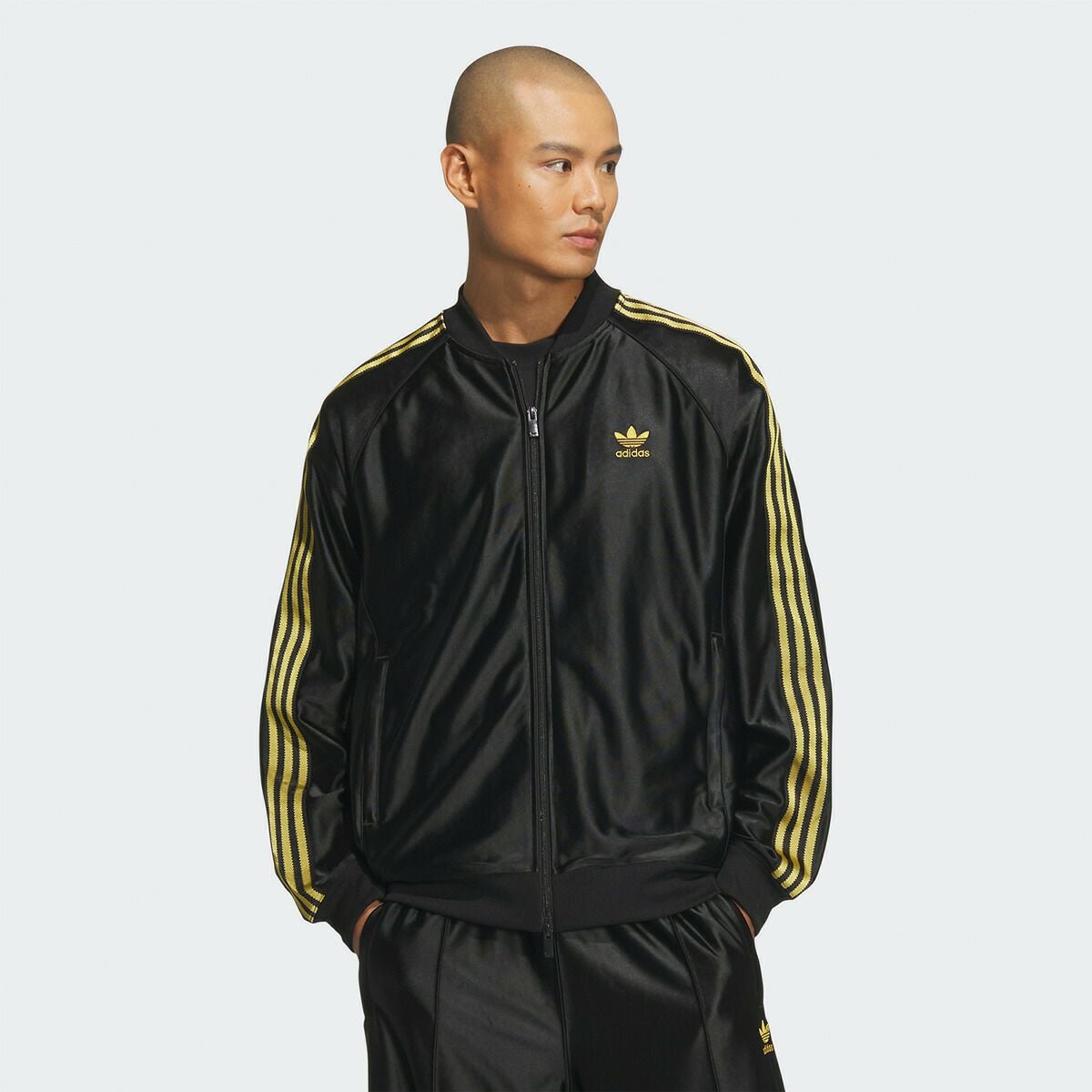 ✨極美品✨90s アディダスadidas トラックジャケット セットアップ 黒金 美品 adidasアディダス トラックジャケットセットアップ 黒金 M