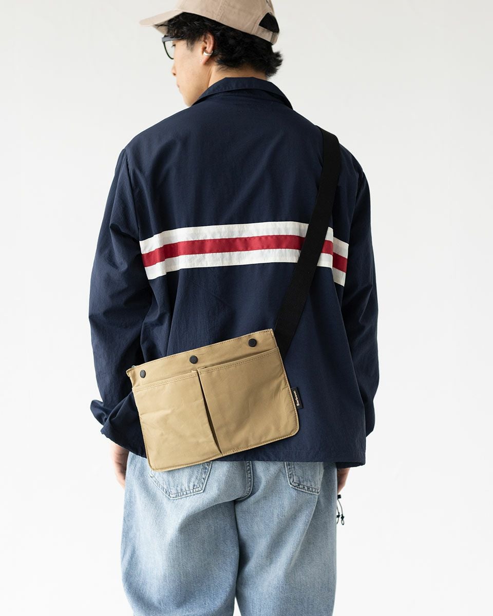 バブアー トランスポート サコッシュ クロスボディバッグ Barbour