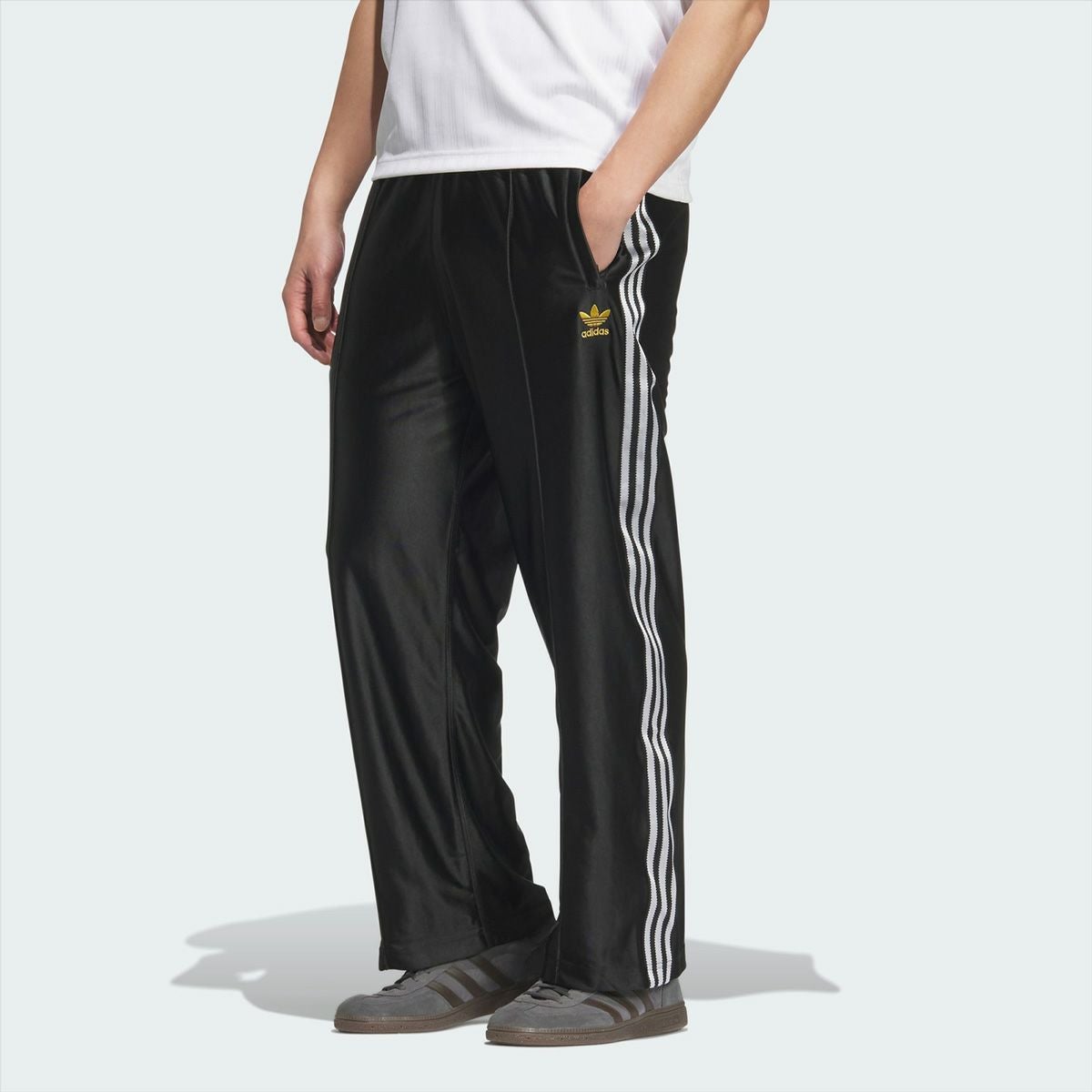 2XL アディダスオリジナルス トラックジャケット ジャージ 黒金 万国旗 adidas（アディダス） 万国旗タグ ジャージ セットアップ トラック