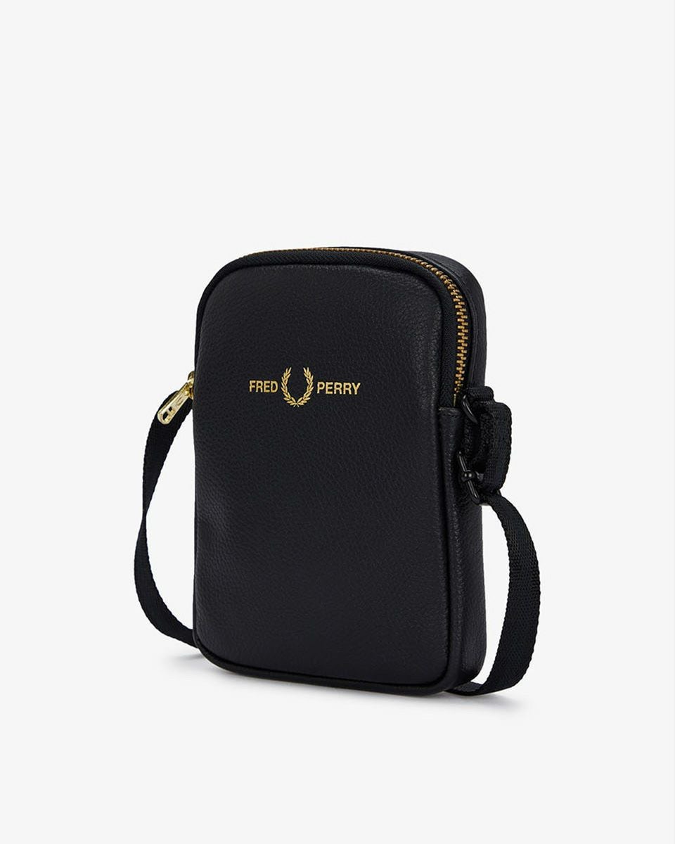 フレッドペリー FRED PERRY タンブル レザー サイドバッグ L8289