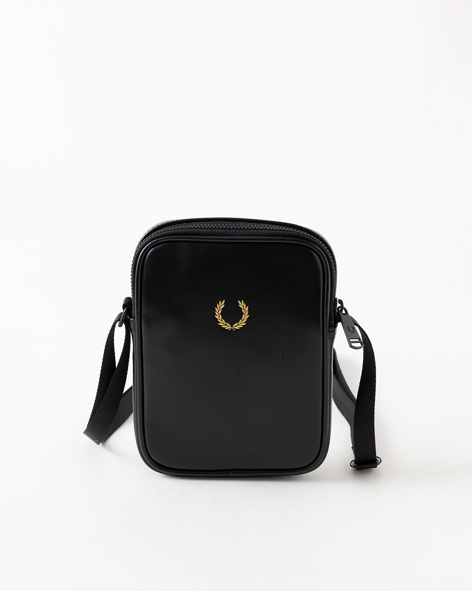 フレッドペリー スムース レザー スモール サイドバッグ FRED PERRY