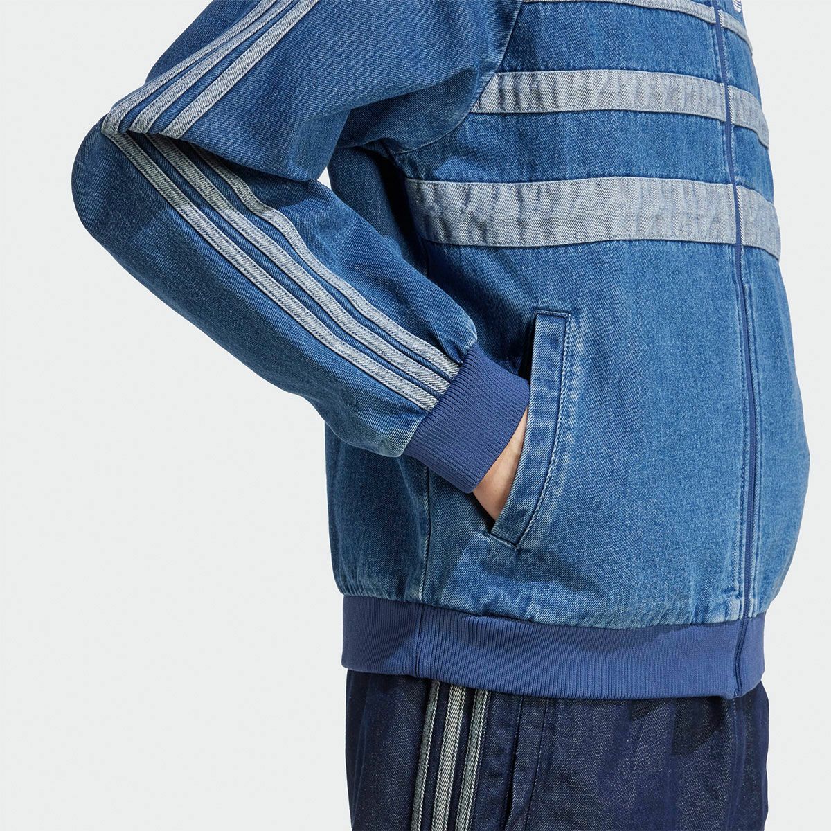 000000005539-05.jpg?size=l&w=
