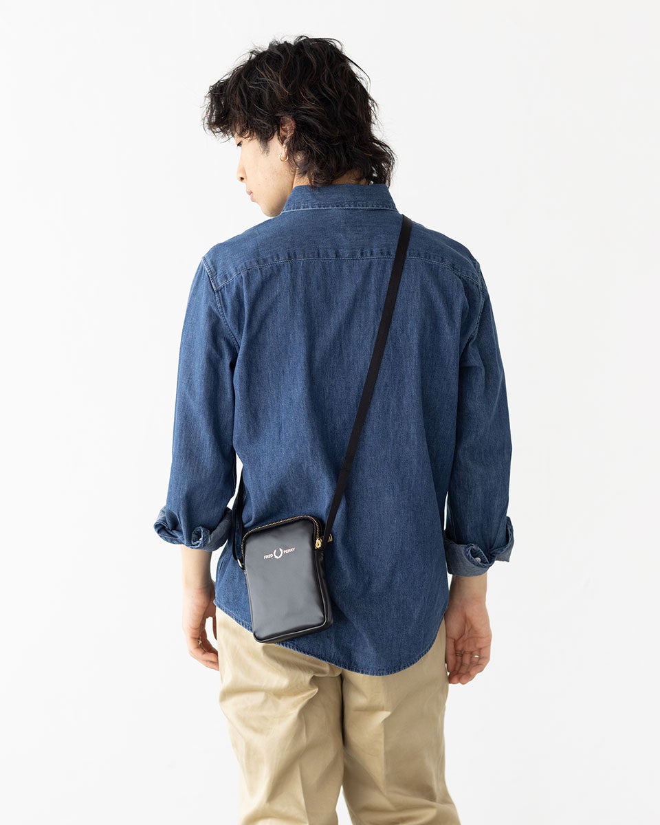 フレッドペリー FRED PERRY スムースレザー スモール サイド バッグ