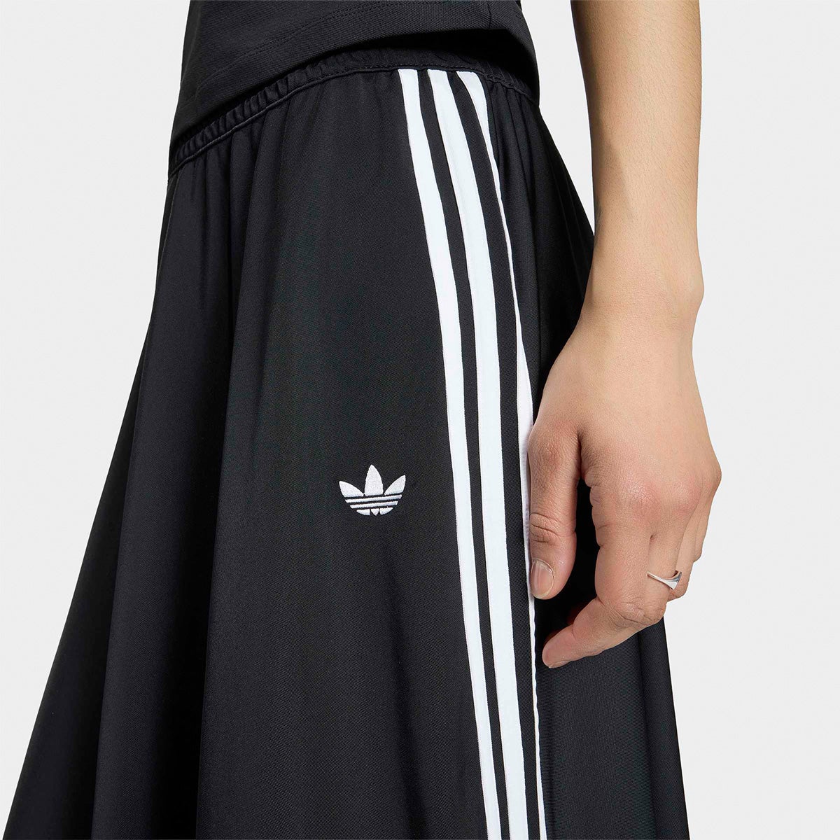 アディダス ファイヤーバード スカート adidas Originals LOQ23